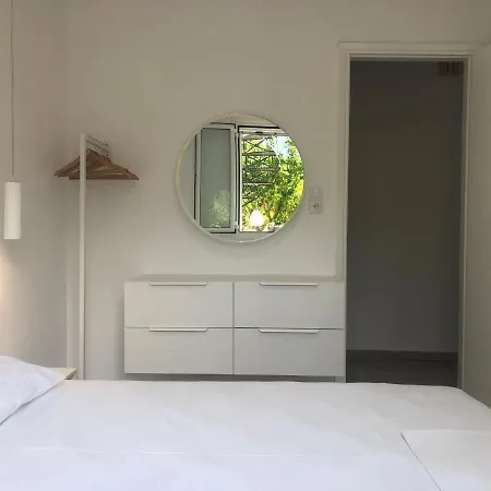 Beautiful Modern Apartment 10Mins From The Beach *