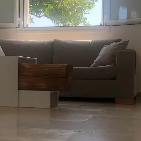 Beautiful Modern Apartment 10Mins From The Beach