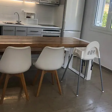 Beautiful Modern Apartment 10Mins From The Beach Kambitsata