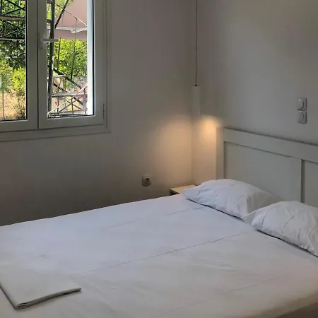 Beautiful Modern Apartment 10Mins From The Beach Kambitsata